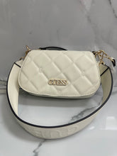 Cargar imagen en el visor de la galería, Crossbody Guess
