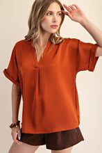 Cargar imagen en el visor de la galería, Blusa Satin Mate
