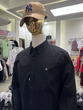 Cargar imagen en el visor de la galería, Calvin Klein M/L Classic Fit
