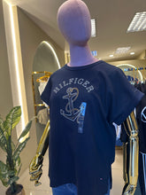 Cargar imagen en el visor de la galería, Tommy Hilfiger

