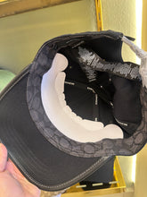 Cargar imagen en el visor de la galería, Gorra COACH
