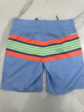 Cargar imagen en el visor de la galería, Short VineyardVines

