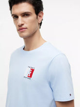 Cargar imagen en el visor de la galería, Tommy Hilfiger
