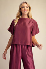 Cargar imagen en el visor de la galería, Blusa Satinada
