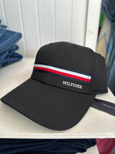 Cargar imagen en el visor de la galería, Gorra Tommy Hilfiger
