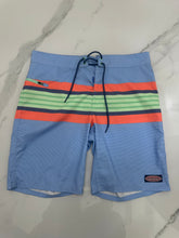 Cargar imagen en el visor de la galería, Short VineyardVines
