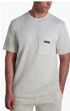 Cargar imagen en el visor de la galería, Camiseta Karl L Texturizada
