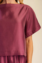 Cargar imagen en el visor de la galería, Blusa Satinada
