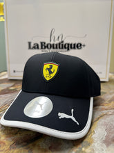 Cargar imagen en el visor de la galería, Gorra Ferrari F1
