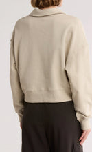 Cargar imagen en el visor de la galería, Sueter DKNY
