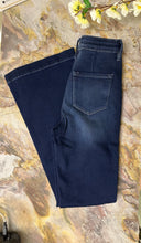 Cargar imagen en el visor de la galería, Jeans Kancan Campana
