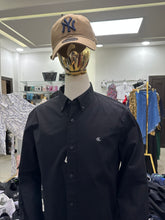 Cargar imagen en el visor de la galería, Calvin Klein M/L Classic Fit

