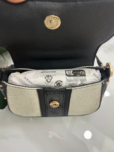 Crossbody Guess