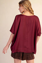 Cargar imagen en el visor de la galería, Blusa Vino Talla Grande
