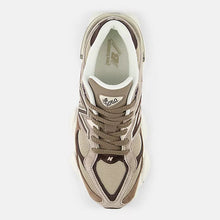 Cargar imagen en el visor de la galería, New Balance 9060
